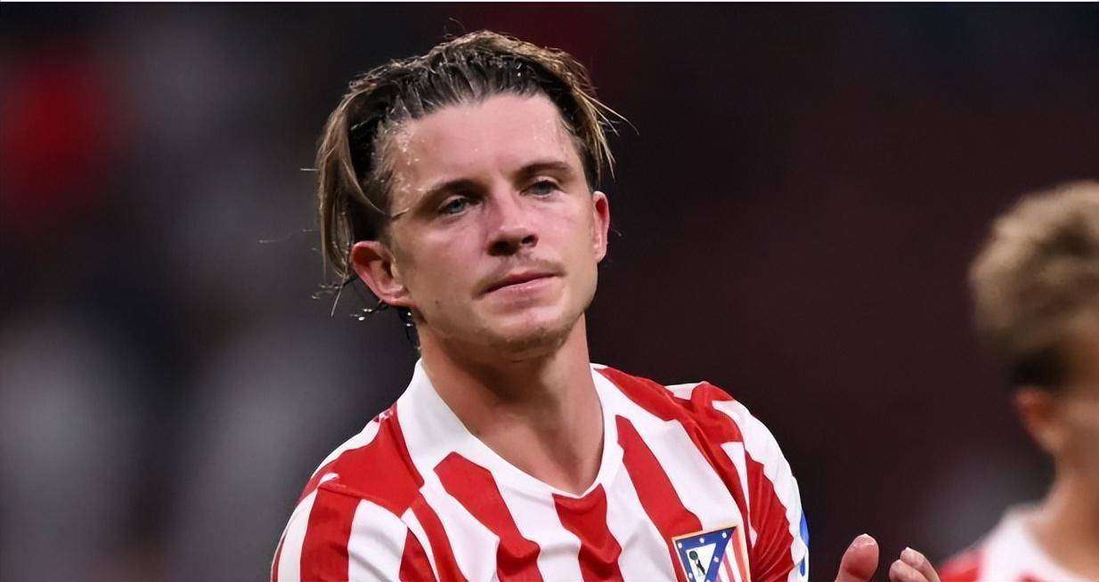 曼联补强中场惨遭贝林厄姆嫌弃,挖角马竞鸡肋却要6000万欧,恐被直接吓退